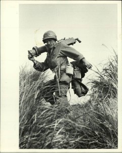 SOldat US durant la bataille des Iles d'okinawa en 1945 par Eugene Smith