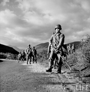 Soldat Américain detection mine 1944 Italie