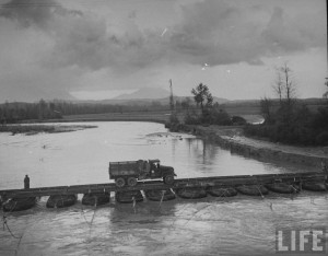 camion pont genie us en italie en 1944 par Margaret Bourke white